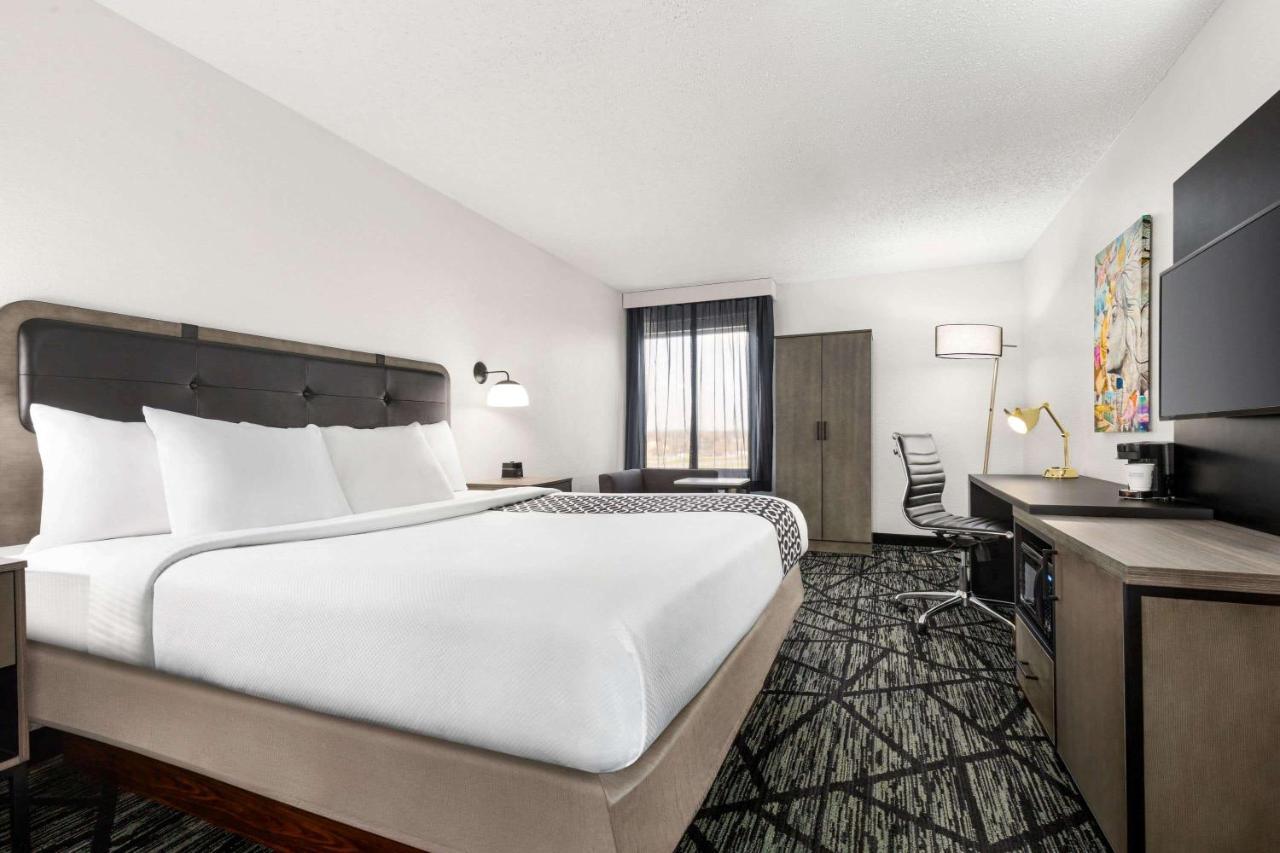 La Quinta By Wyndham Cleveland Airport West Hotel North Olmsted Exterior foto
