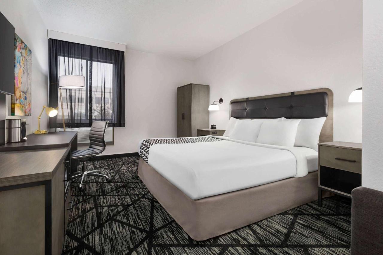 La Quinta By Wyndham Cleveland Airport West Hotel North Olmsted Exterior foto